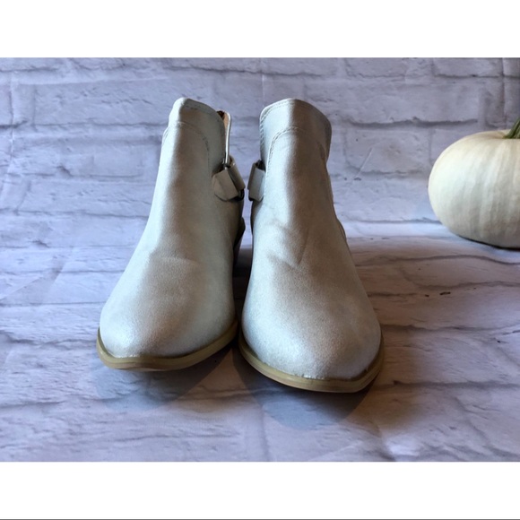 NEW Champagne Booties - Picture 6 of 8